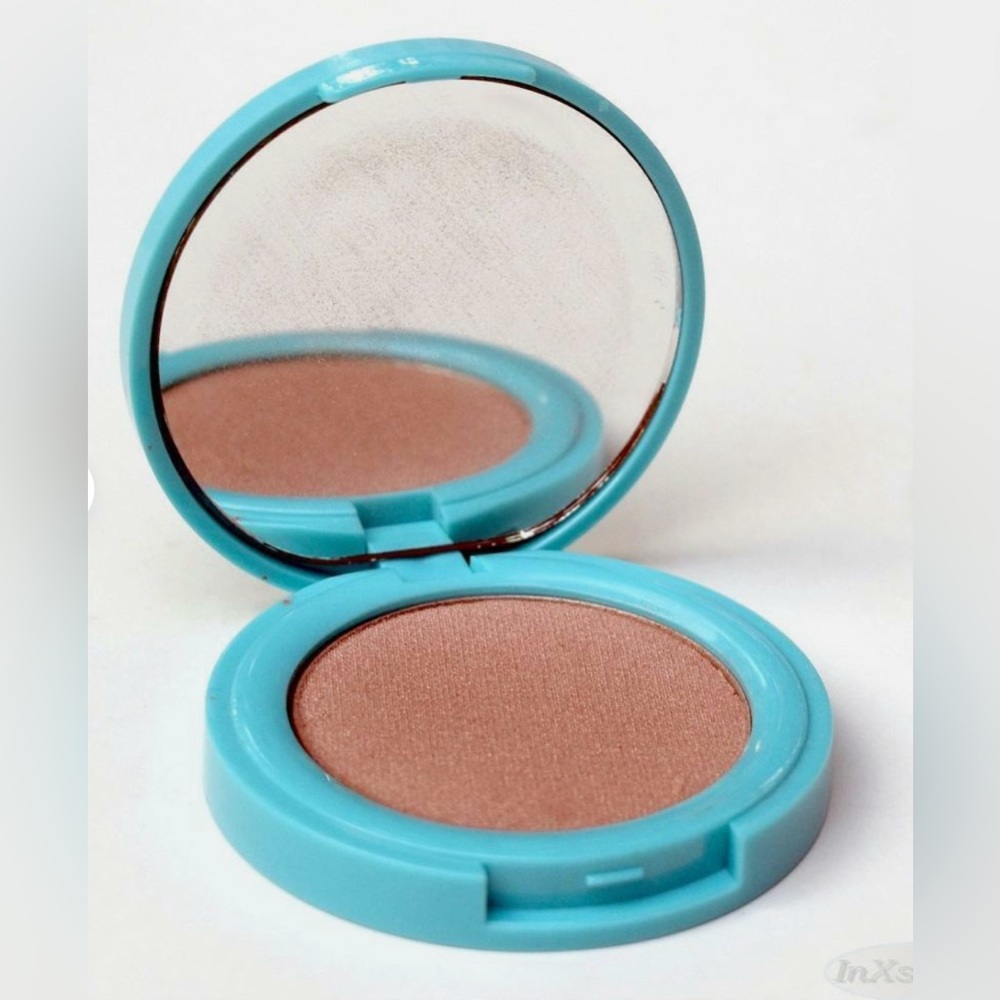 Carmindy & Co 3-in-1 Warm Up Bronzer, Blush and Eyeshadow New! No box!